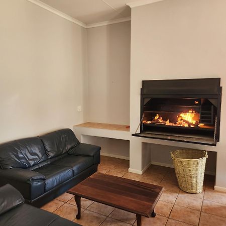 הוילה אאודטסהורן Karoo Leeu Self Catering מראה חיצוני תמונה