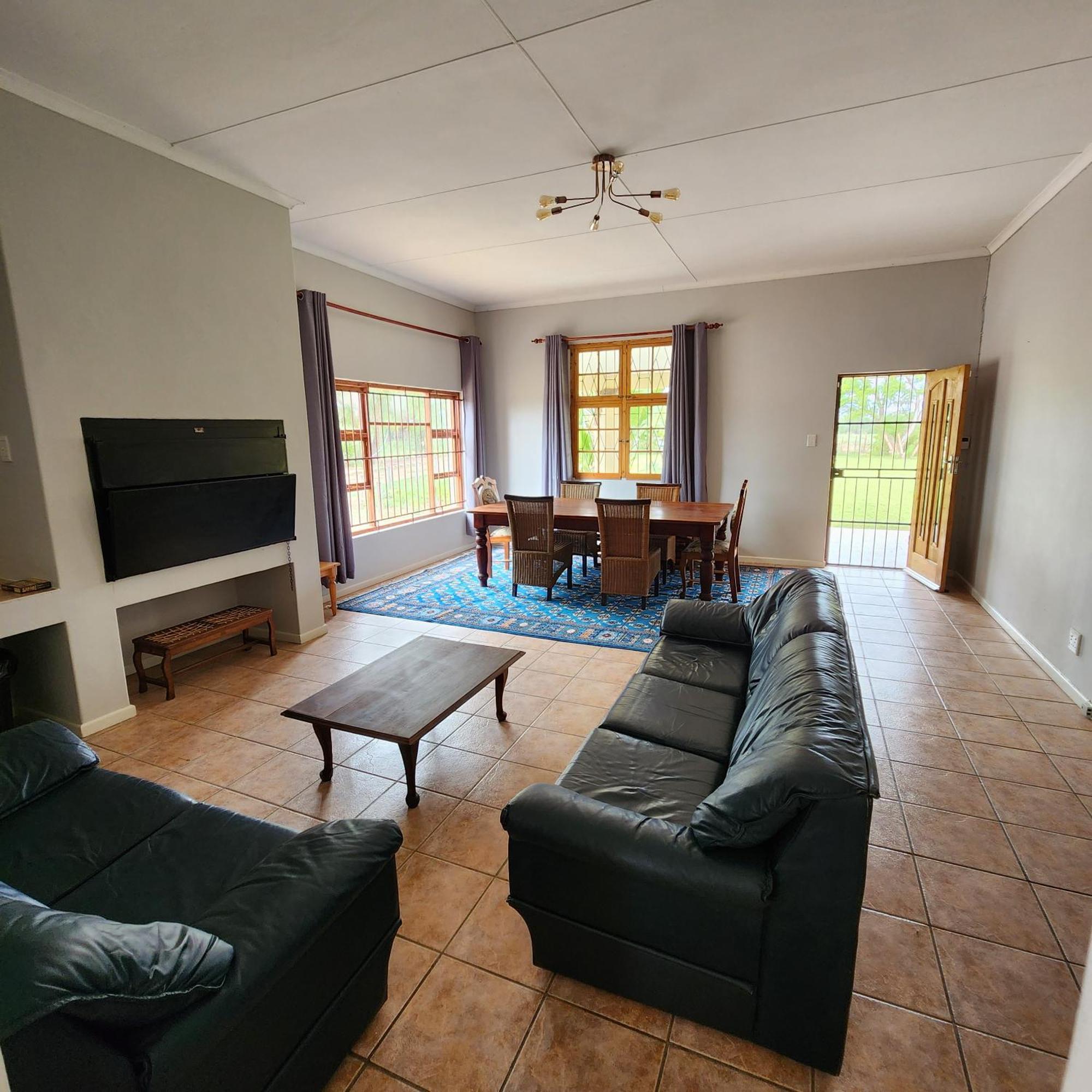 הוילה אאודטסהורן Karoo Leeu Self Catering מראה חיצוני תמונה